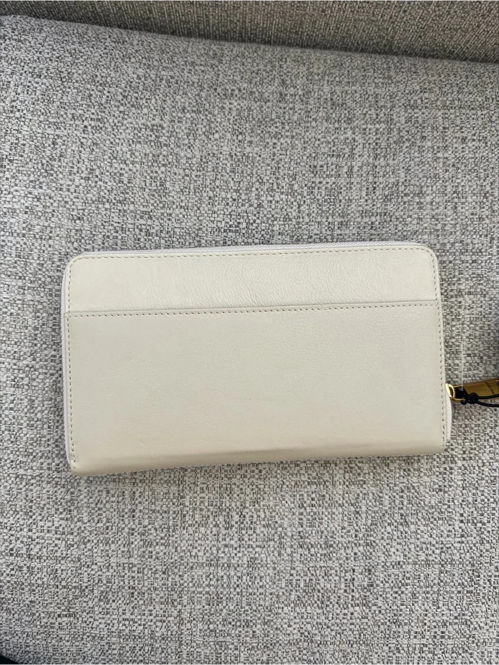 NWT margot Benita zip around large Cream Leather Zip Wallet
